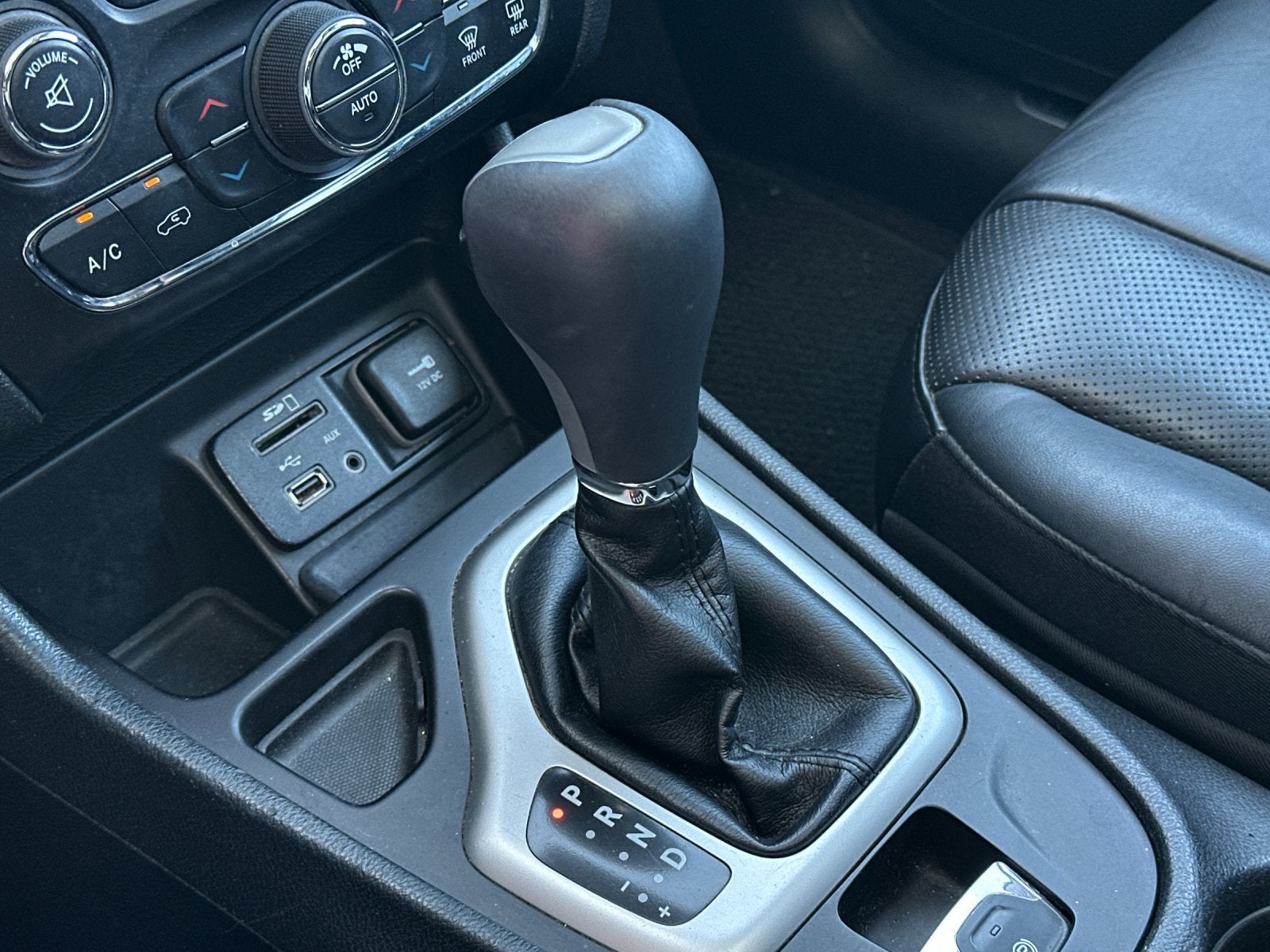 2016 Jeep Cherokee Overland