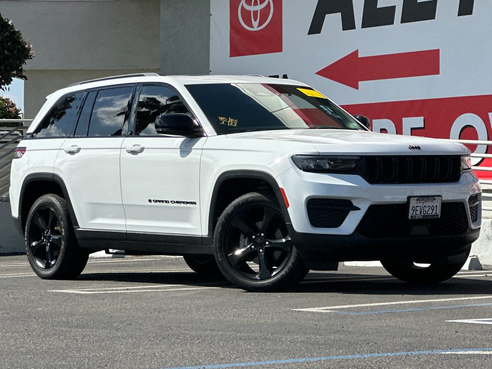 2023 Jeep Grand Cherokee Altitude