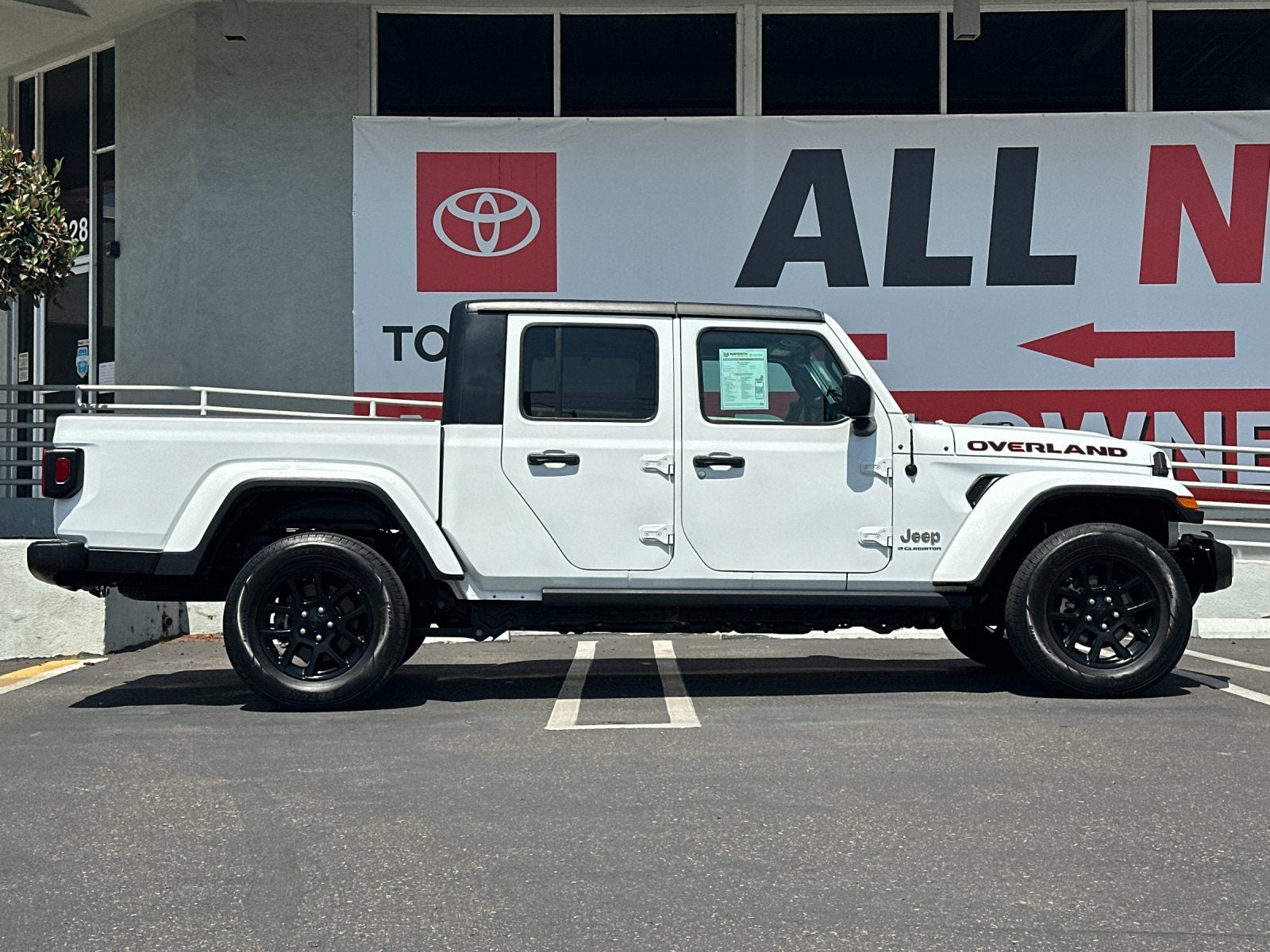 2023 Jeep Gladiator Overland
