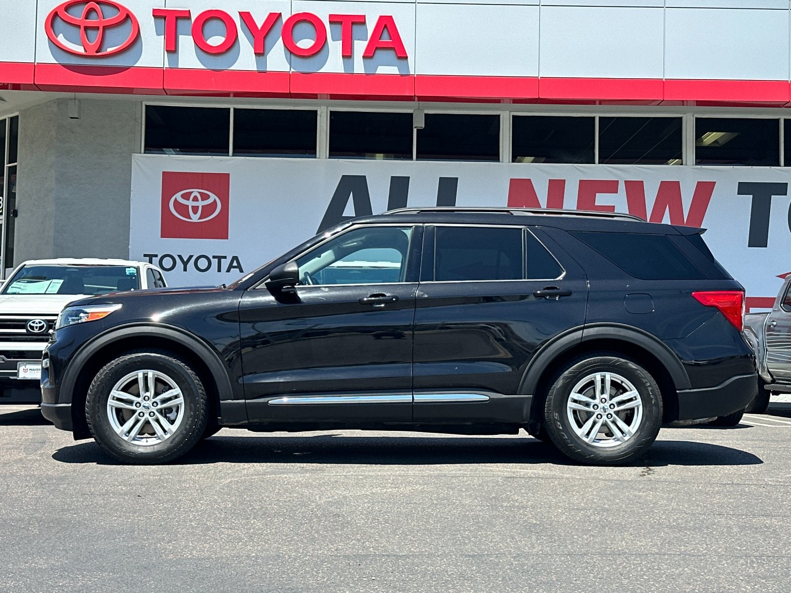 Used 2020 Ford Explorer XLT with VIN 1FMSK7DH1LGD17613 for sale in Lemon Grove, CA