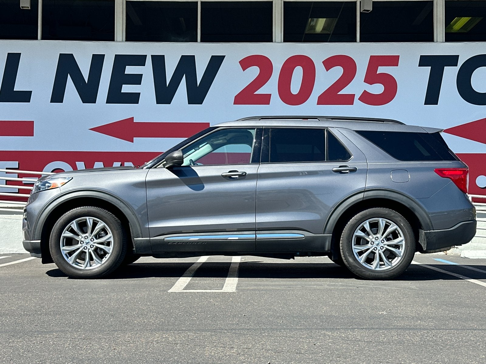 2022 Ford Explorer XLT