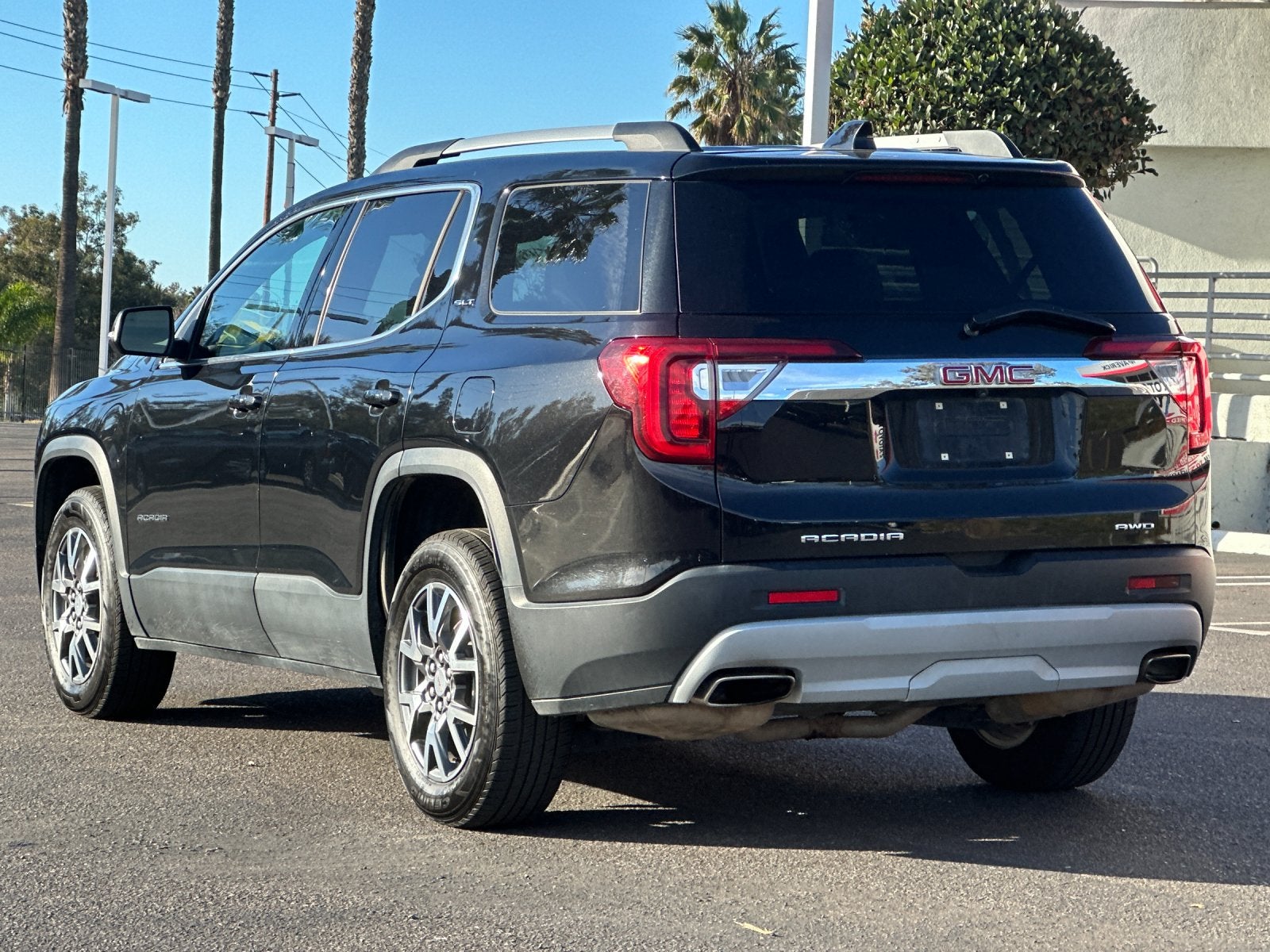 2023 GMC Acadia SLT