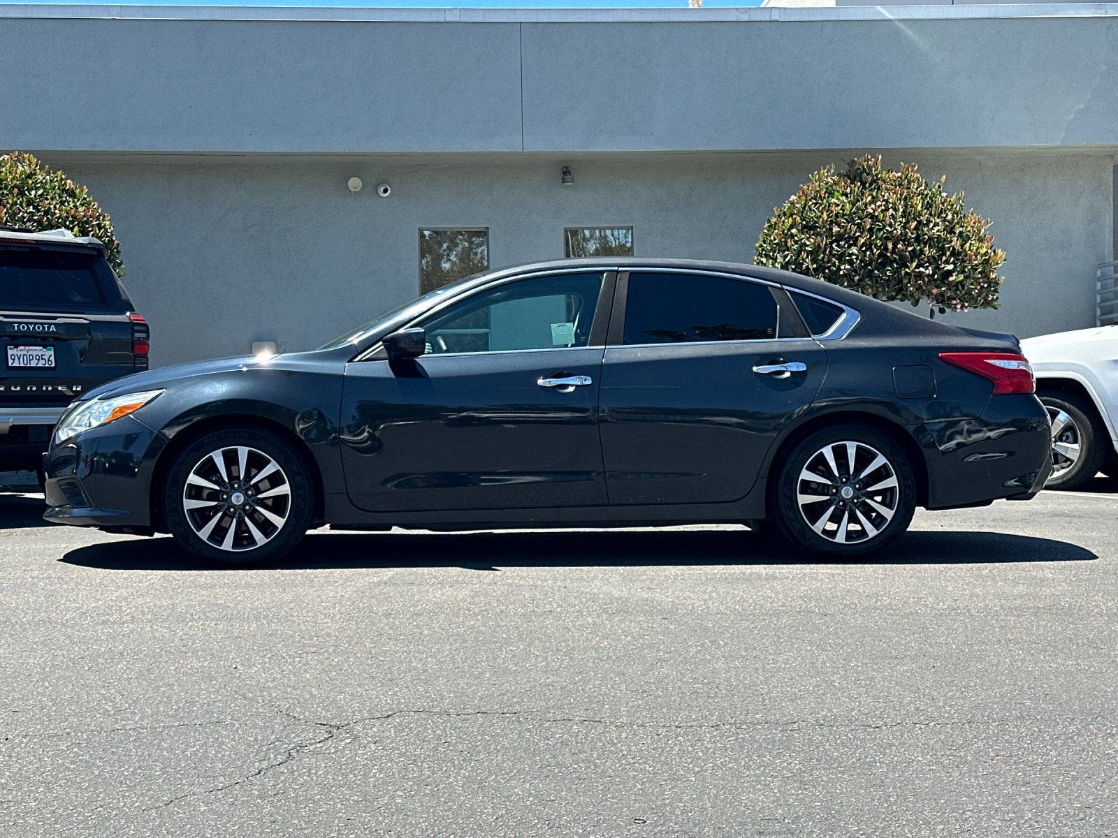 Used 2017 Nissan Altima SV with VIN 1N4AL3AP7HC261599 for sale in Lemon Grove, CA