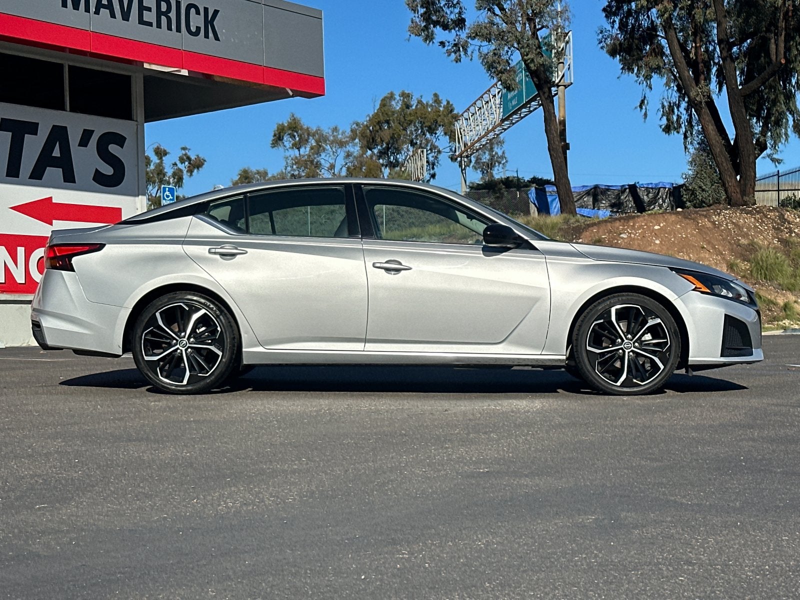 2024 Nissan Altima 2.5 SR