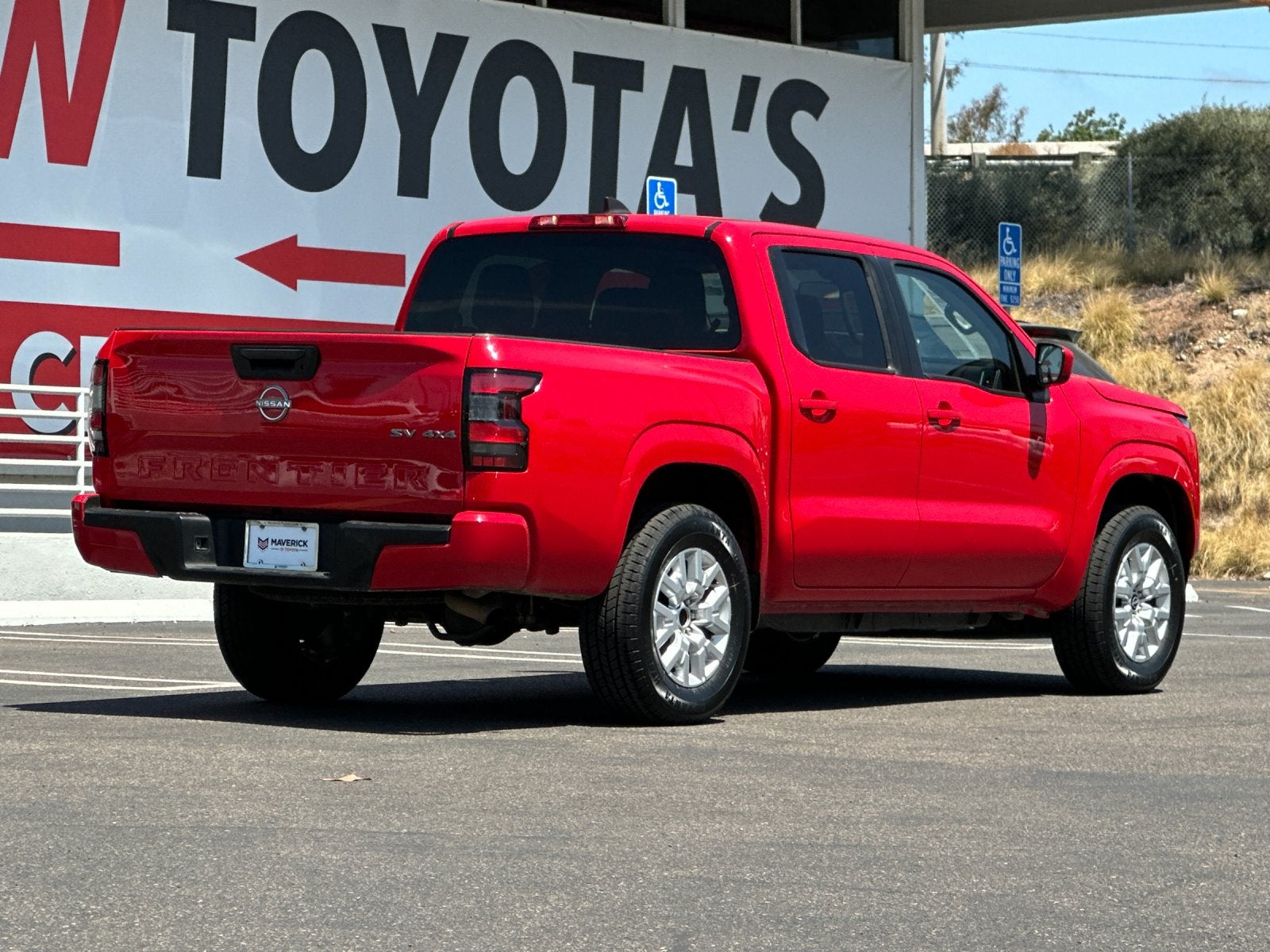 2023 Nissan Frontier SV