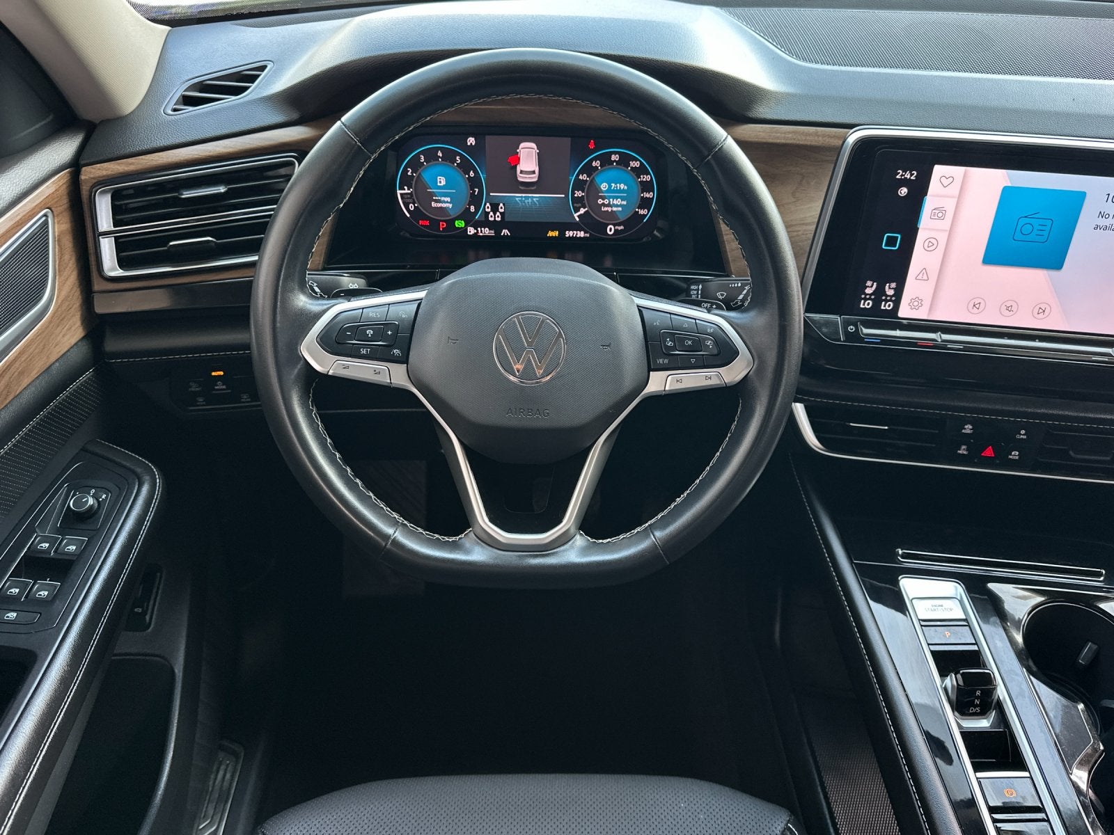 2024 Volkswagen Atlas 2.0T SE w/Technology