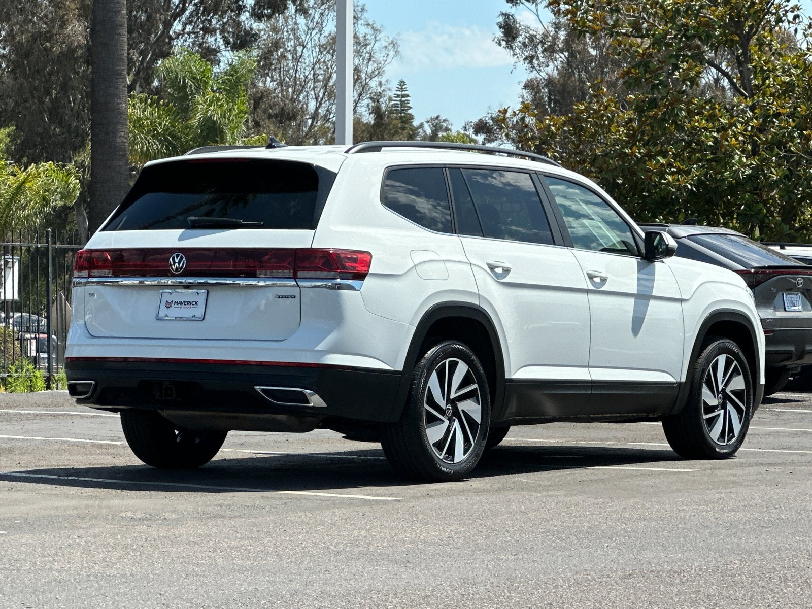 2024 Volkswagen Atlas 2.0T SE w/Technology