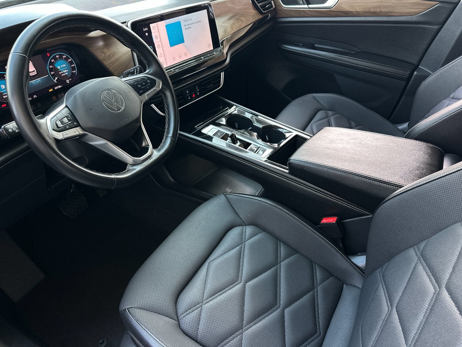 2024 Volkswagen Atlas 2.0T SE w/Technology