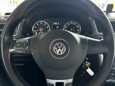 2014 Volkswagen Passat 1.8T Wolfsburg Edition