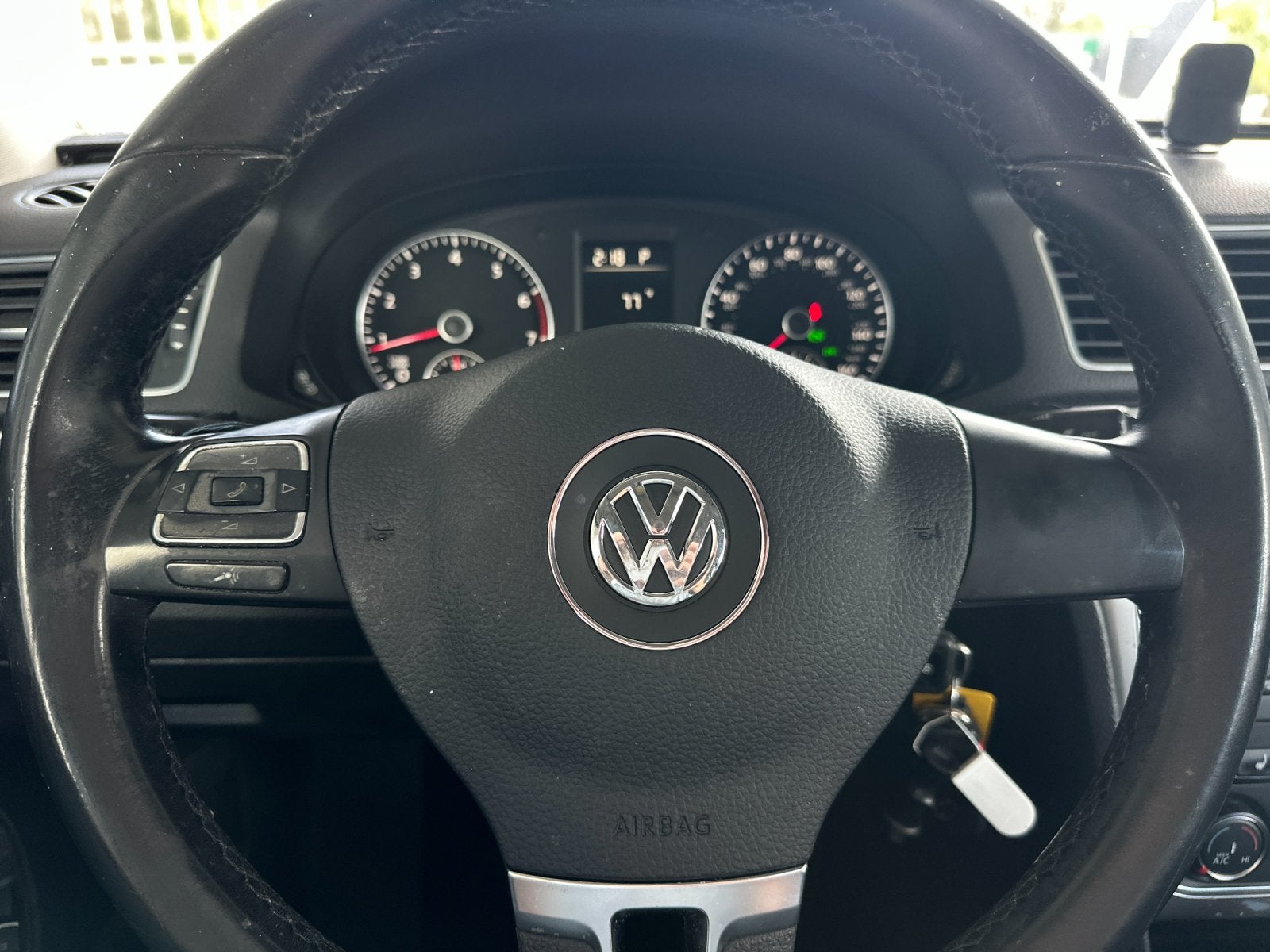 2014 Volkswagen Passat 1.8T Wolfsburg Edition