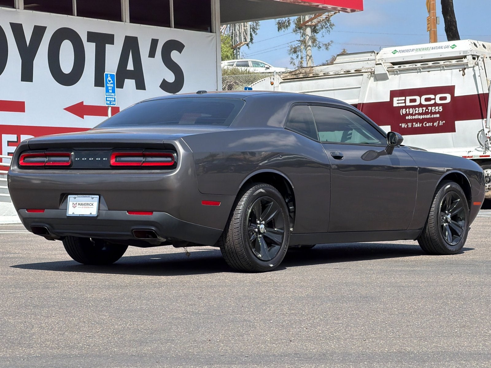 2015 Dodge Challenger SXT