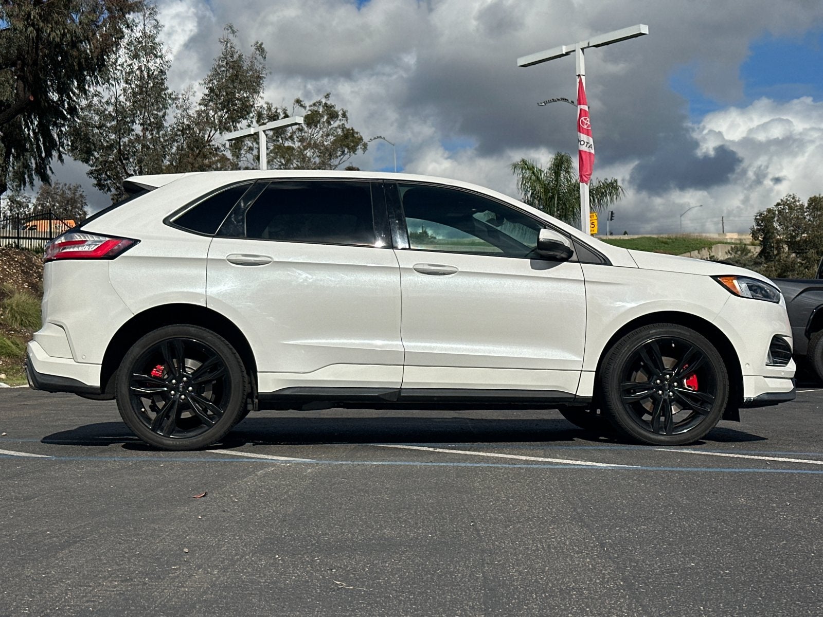 2022 Ford Edge ST