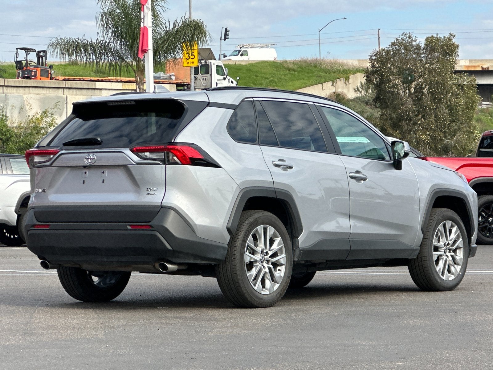 2025 Toyota RAV4 XLE Premium