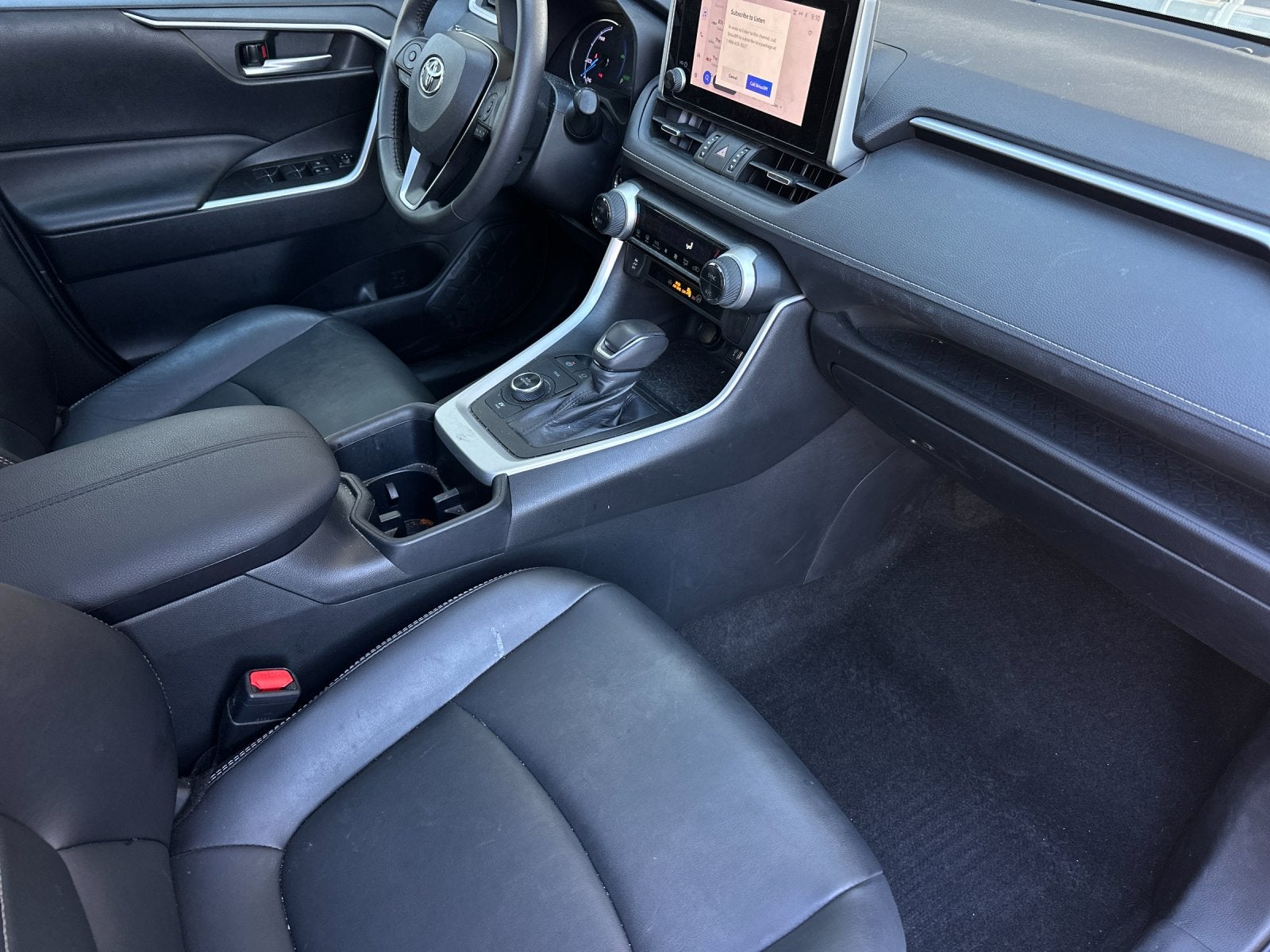 2023 Toyota RAV4 Hybrid XLE Premium