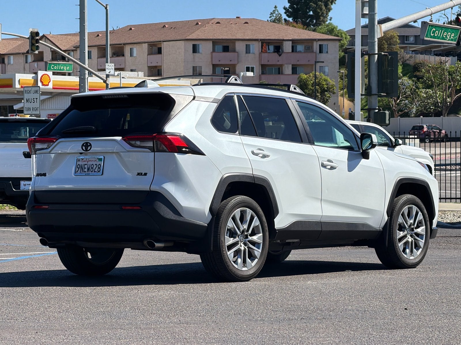2024 Toyota RAV4 XLE Premium