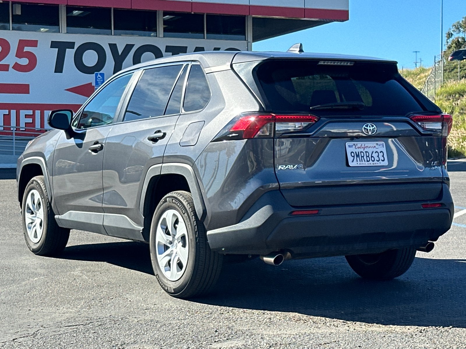 2024 Toyota RAV4 LE