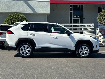 2025 Toyota RAV4 LE