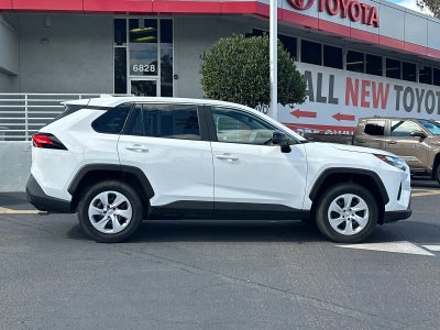 2025 Toyota RAV4 LE