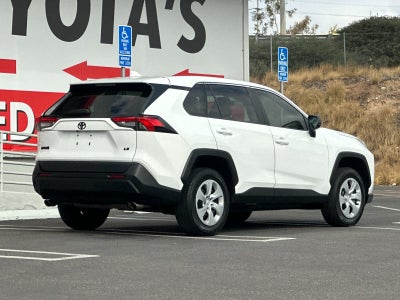 2025 Toyota RAV4 LE