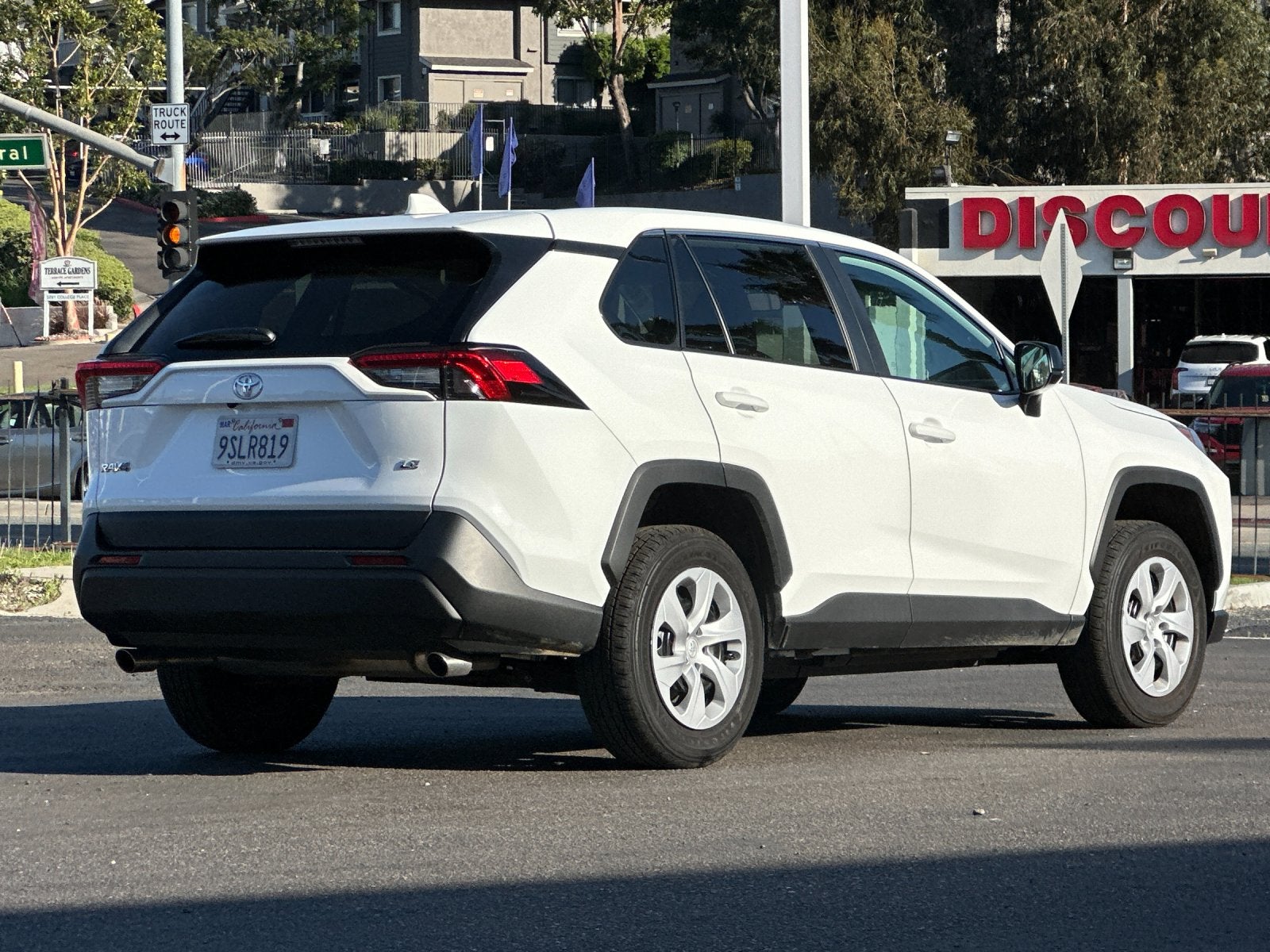 2025 Toyota RAV4 LE