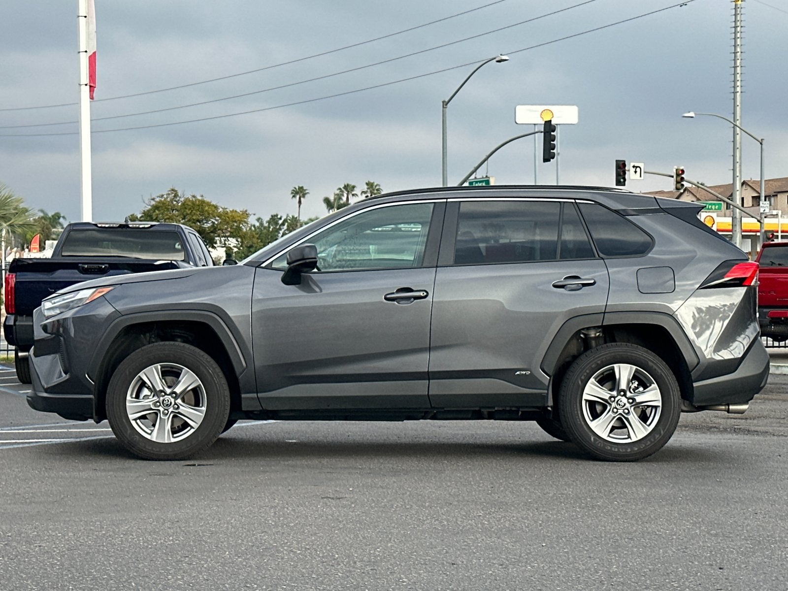 2025 Toyota RAV4 Hybrid LE