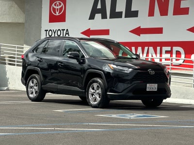 2025 Toyota RAV4 XLE