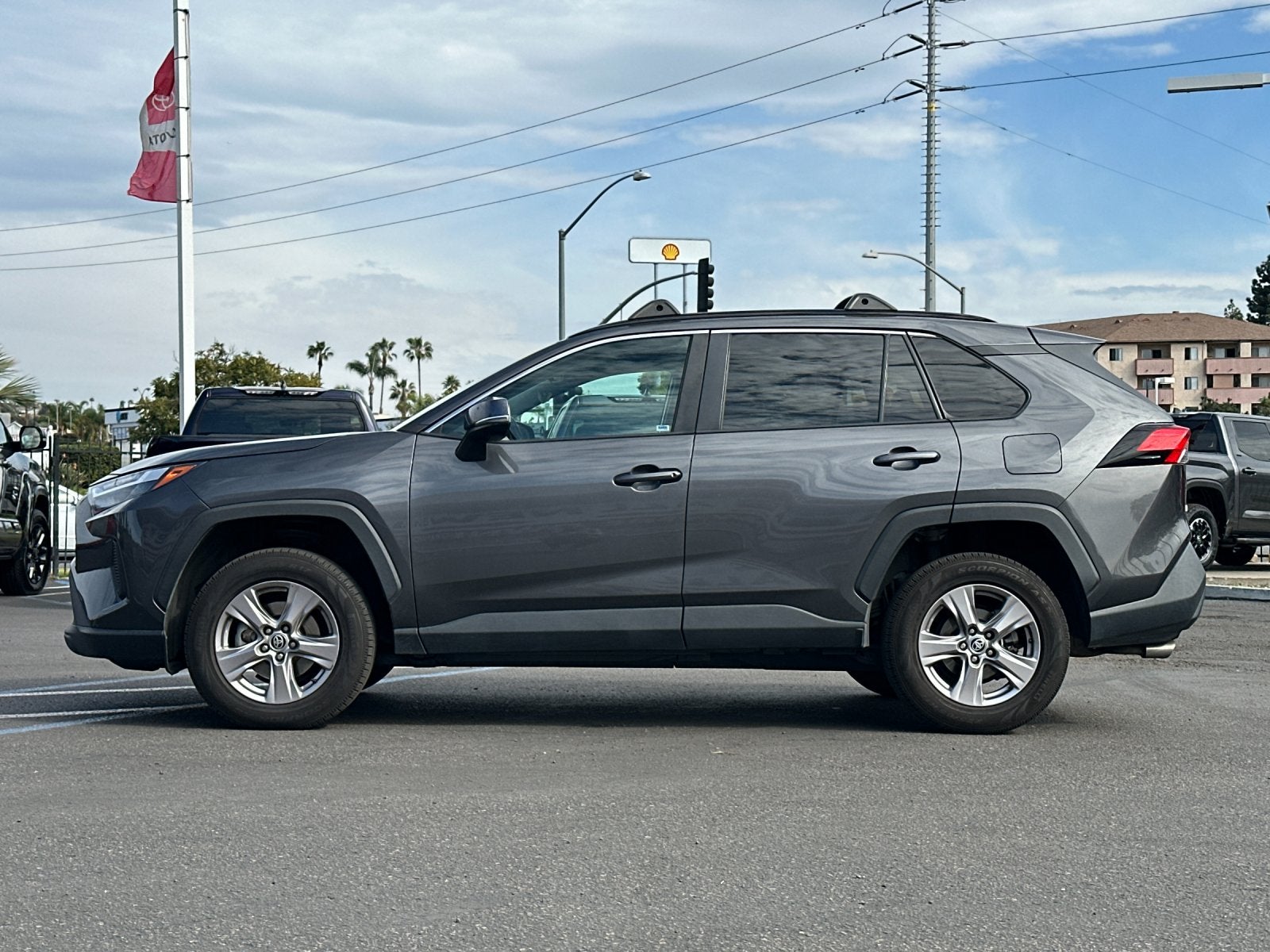 2023 Toyota RAV4 XLE