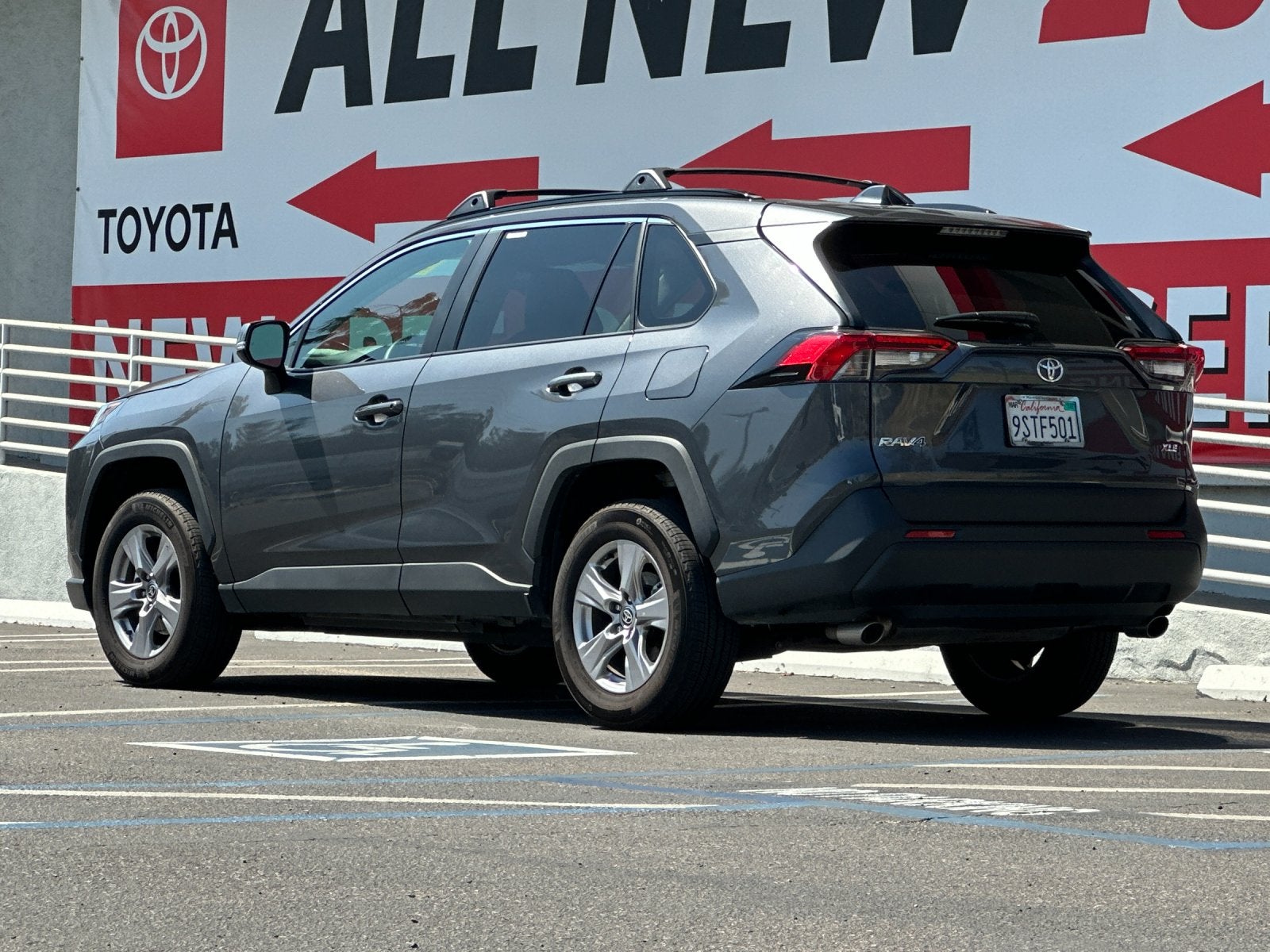 2025 Toyota RAV4 XLE