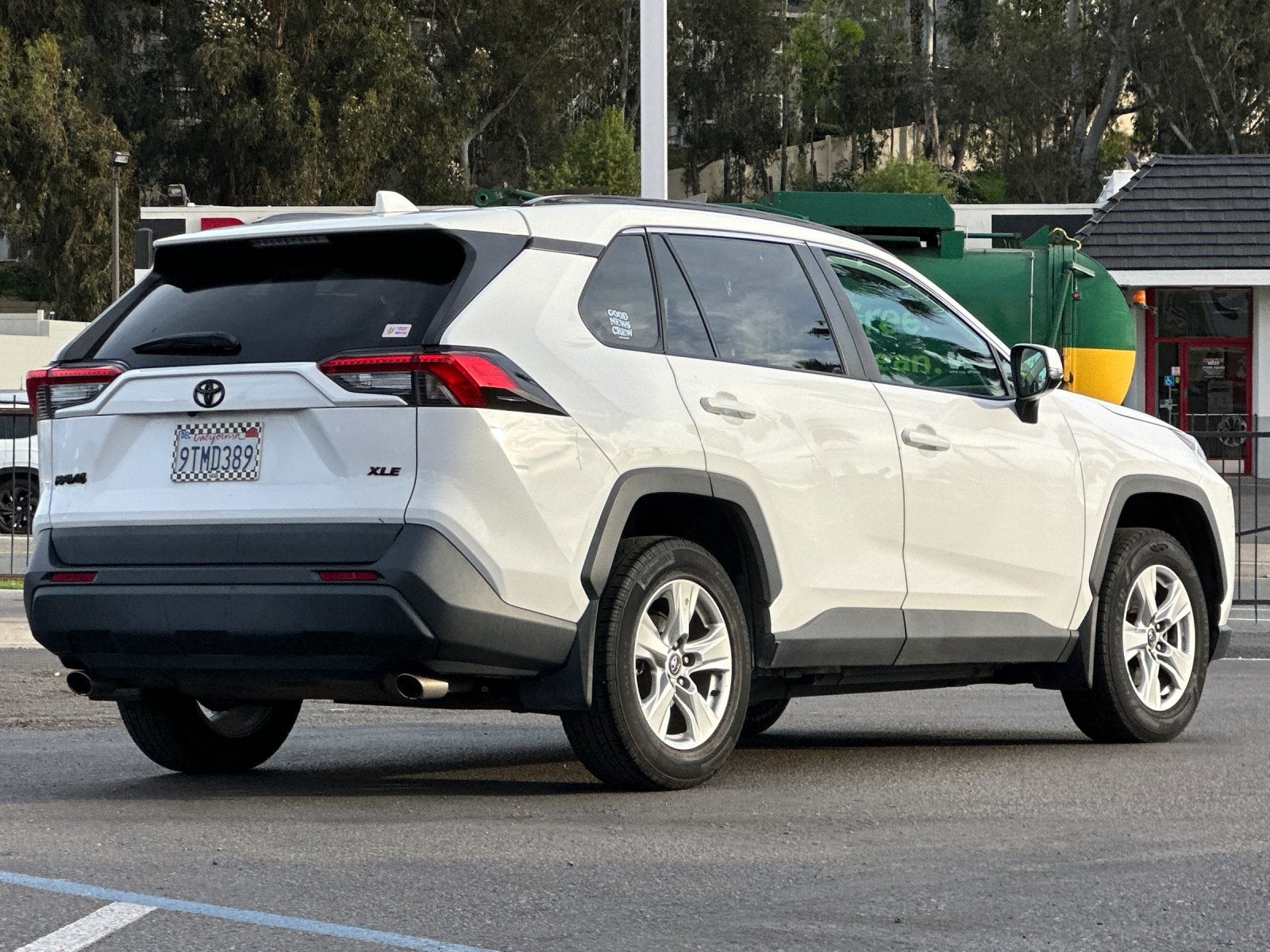 2021 Toyota RAV4 XLE