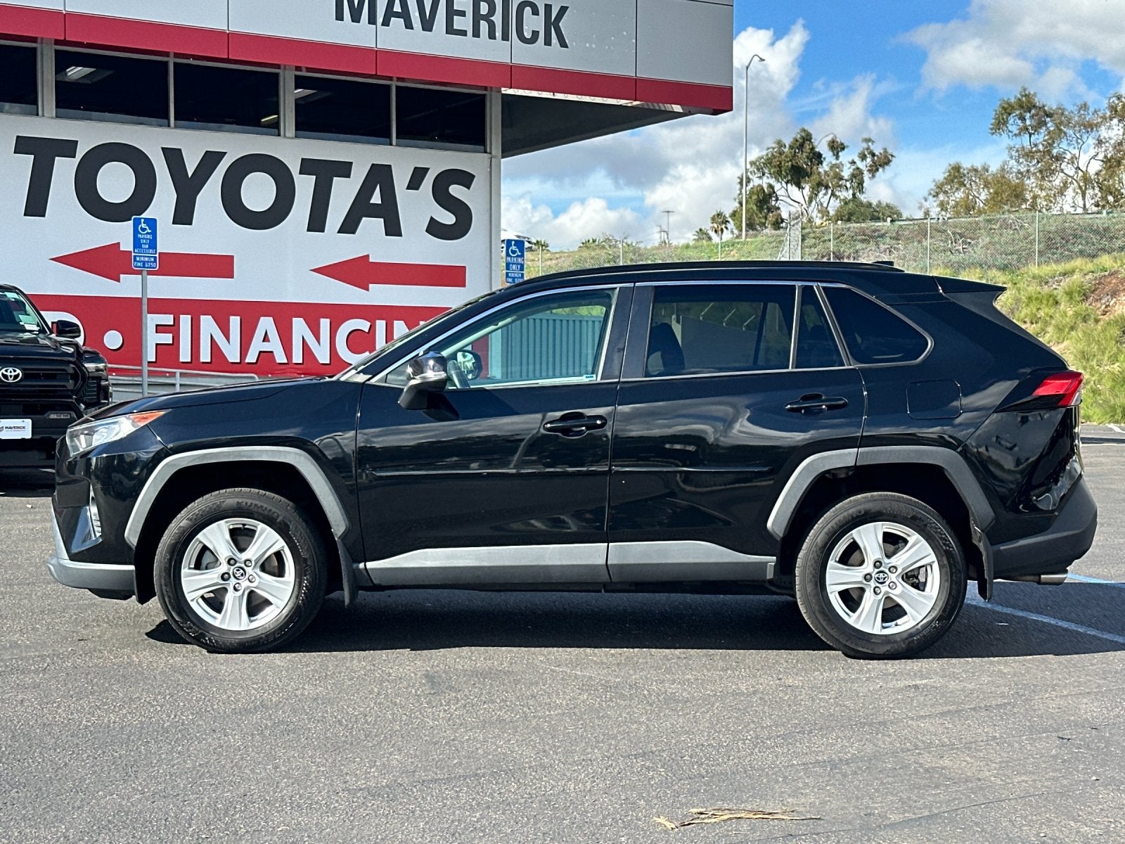 2020 Toyota RAV4 XLE