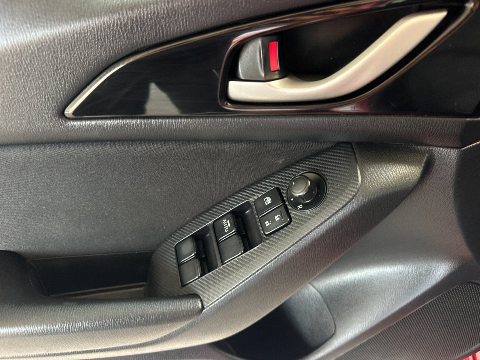 2015 Mazda Mazda3 i Touring