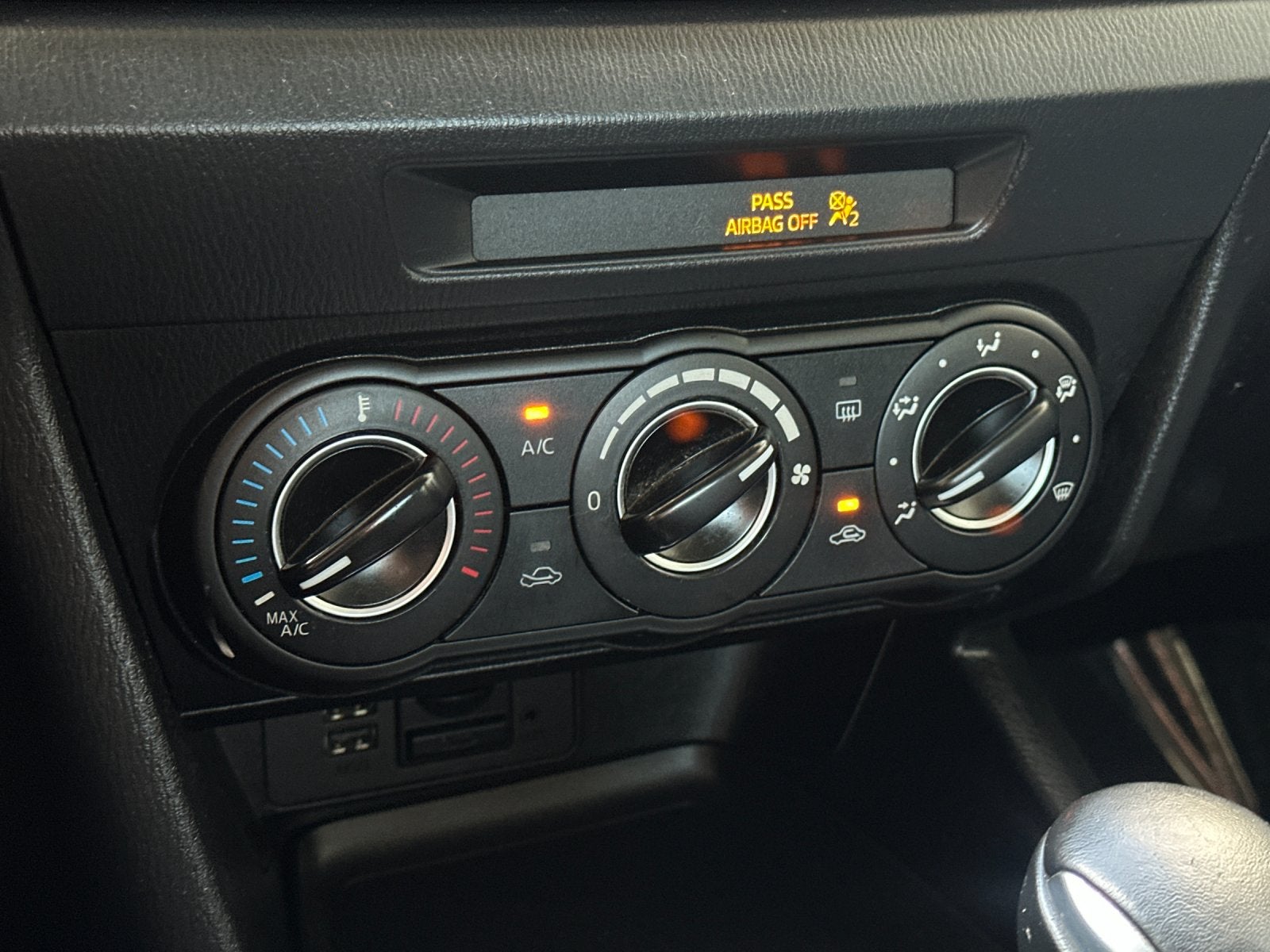 2015 Mazda Mazda3 i Touring