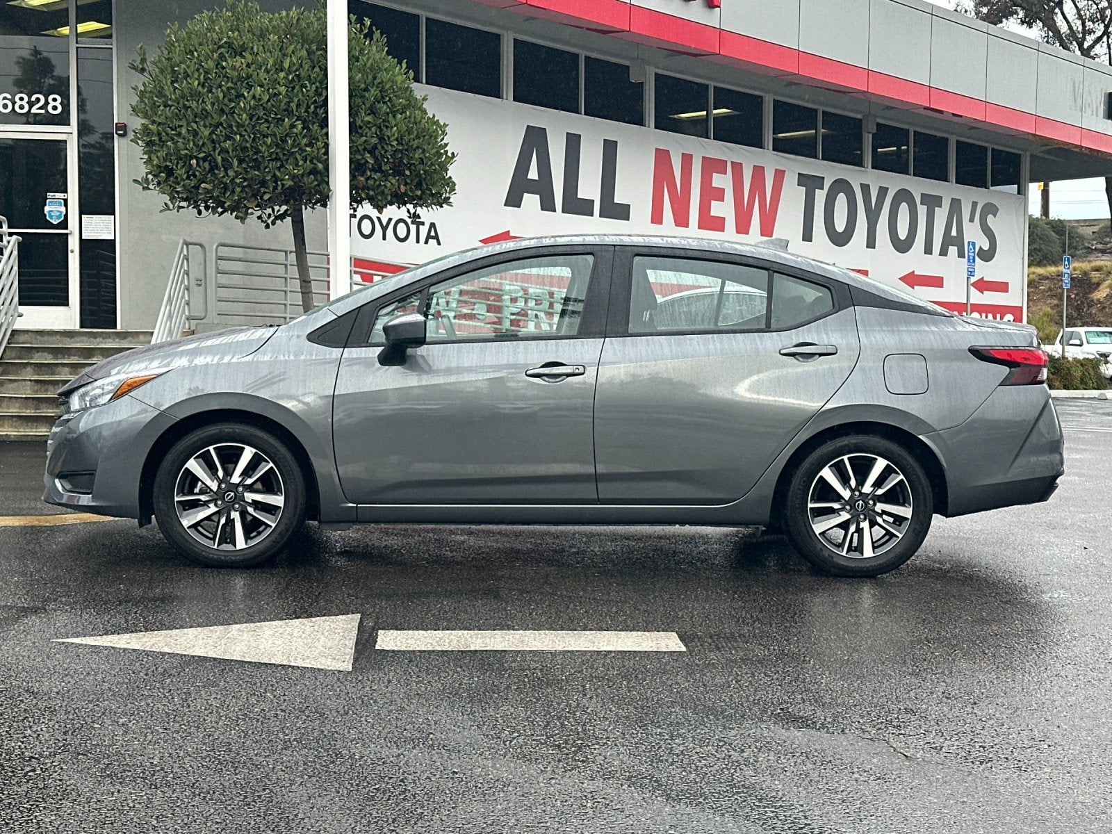 2025 Nissan Versa 1.6 SV