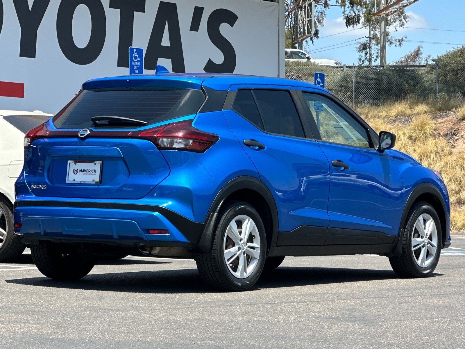 2021 Nissan Kicks S
