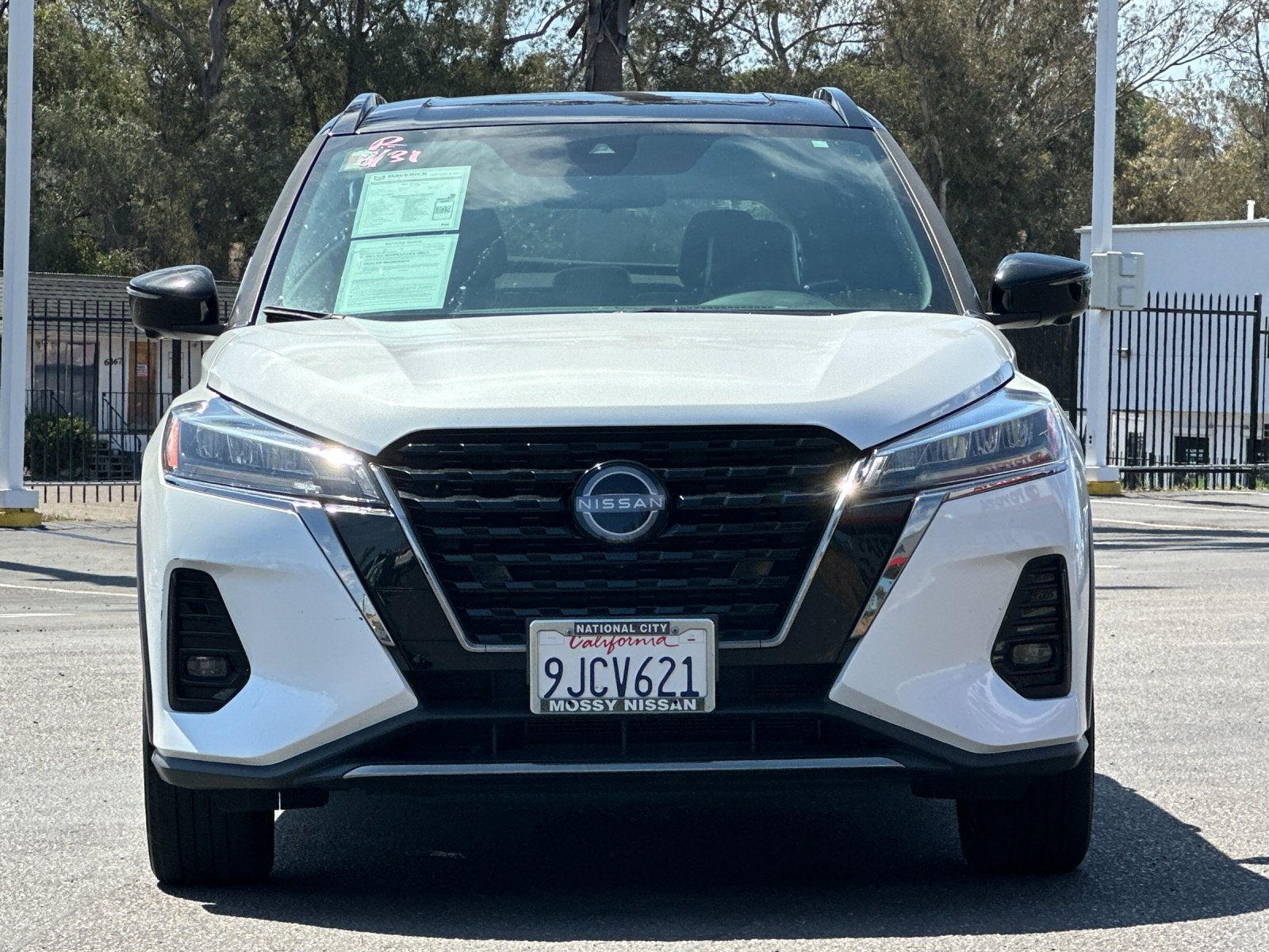 2023 Nissan Kicks SR