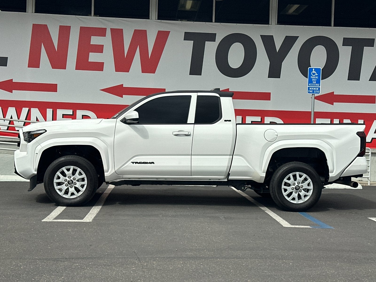 2025 Toyota Tacoma SR5