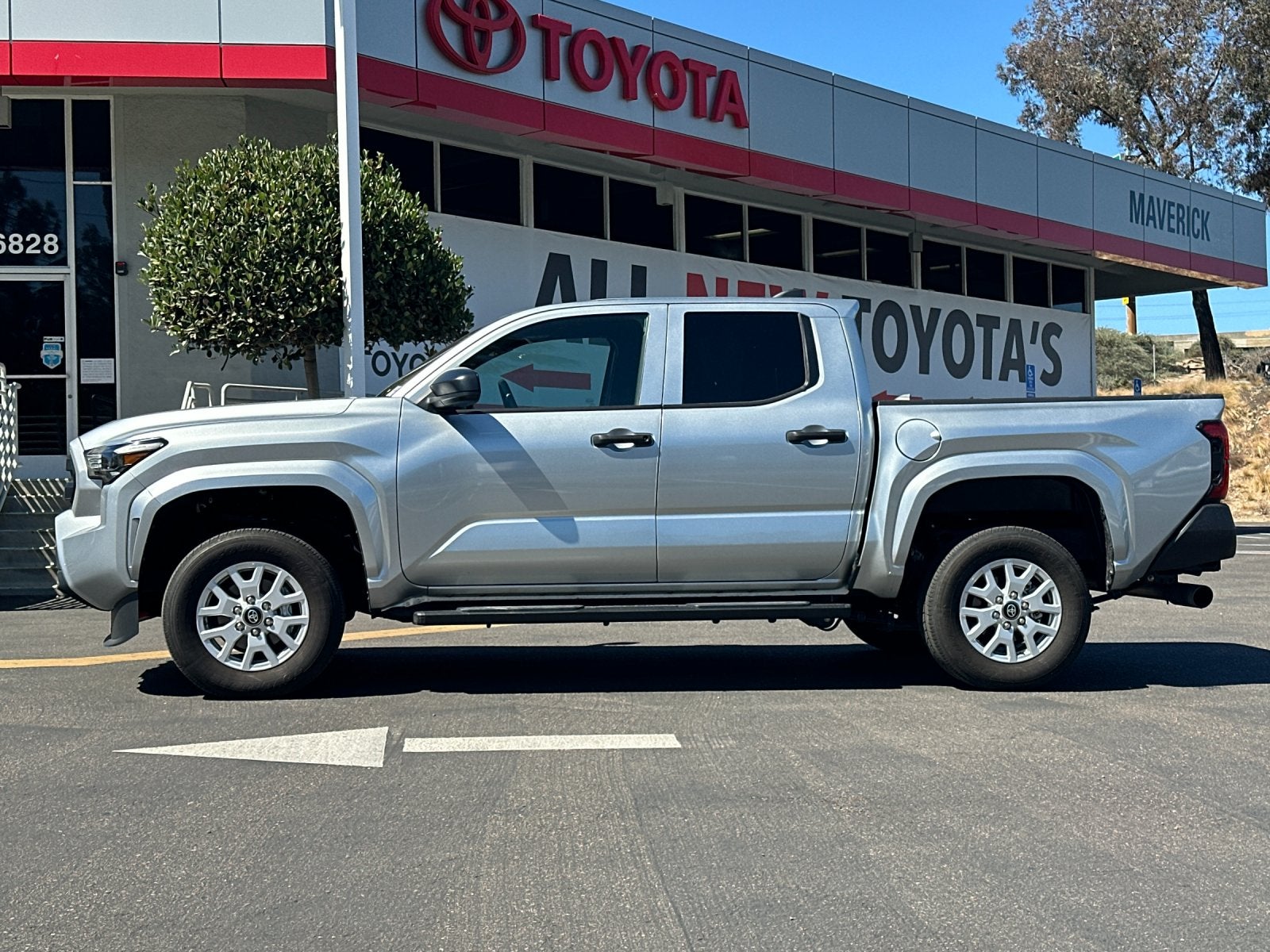 2025 Toyota Tacoma SR