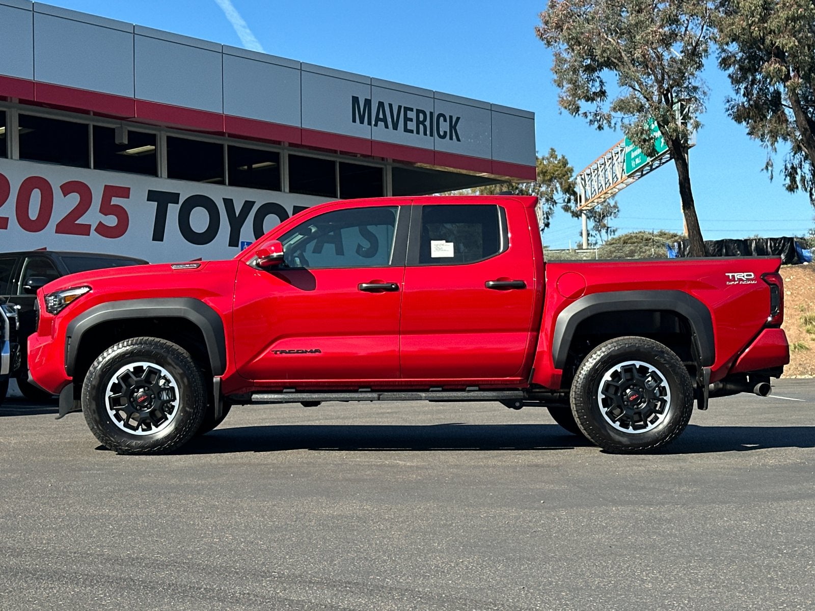 2025 Toyota Tacoma Hybrid TRD Off Road