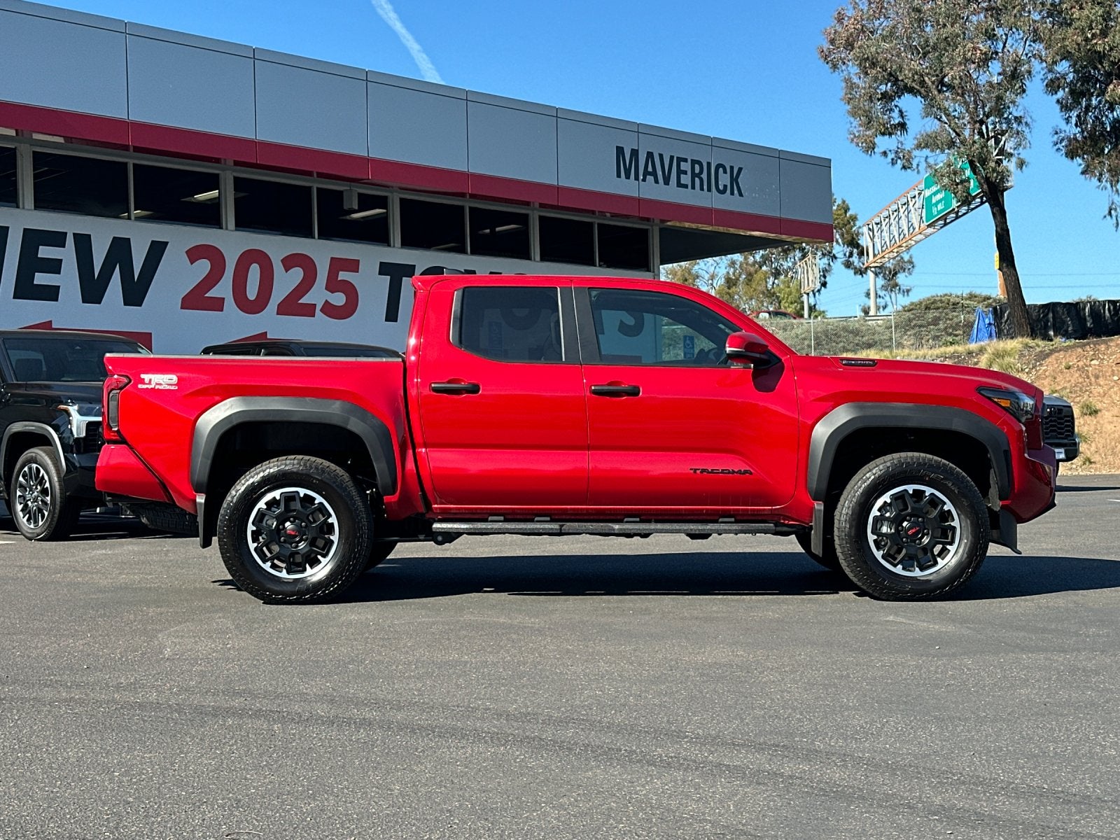 2025 Toyota Tacoma Hybrid TRD Off Road