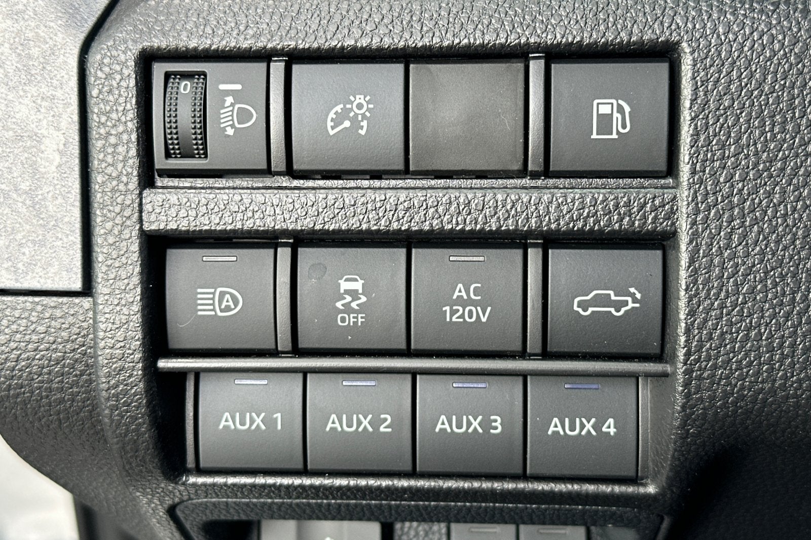 2026 Toyota Tacoma Hybrid Trailhunter