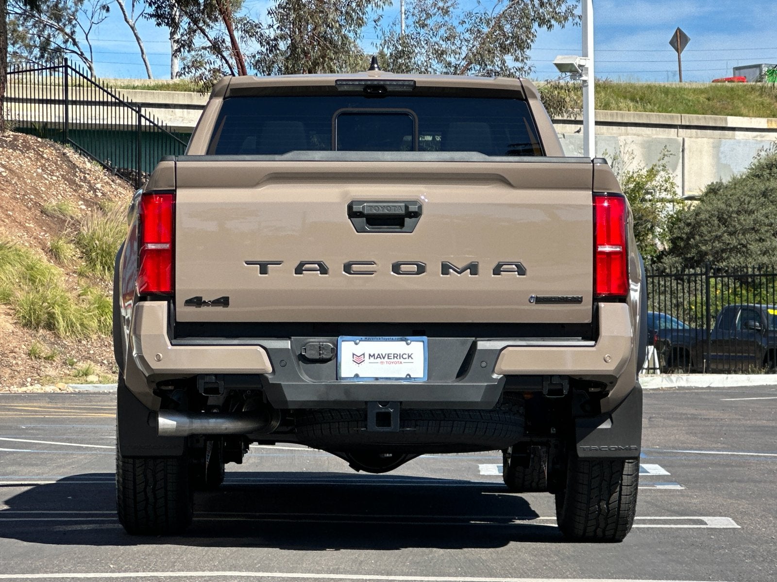 2026 Toyota Tacoma Hybrid TRD Off Road