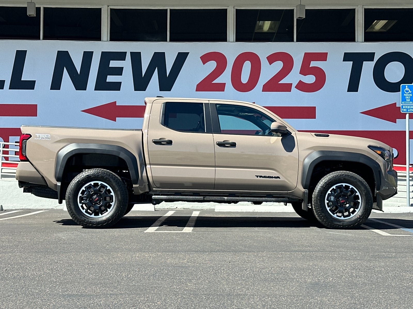 2026 Toyota Tacoma Hybrid TRD Off Road