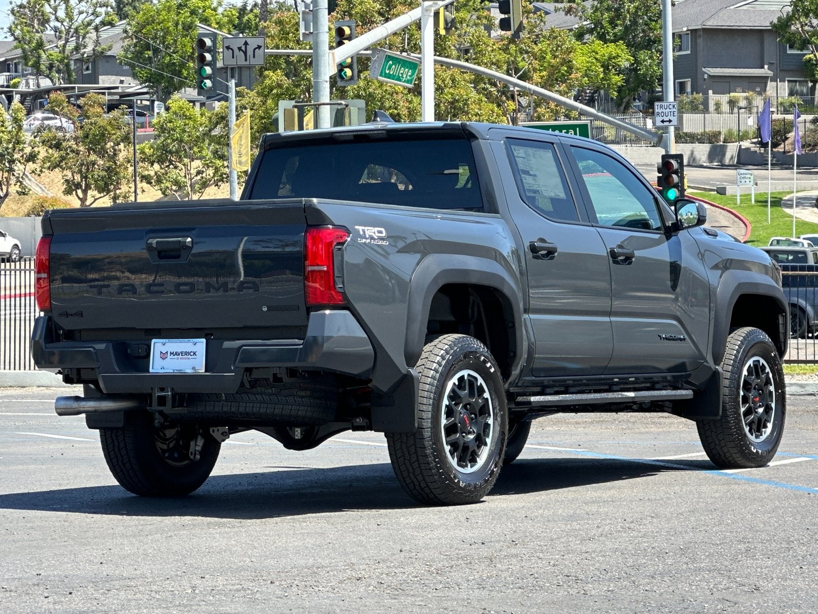 2026 Toyota Tacoma Hybrid TRD Off Road