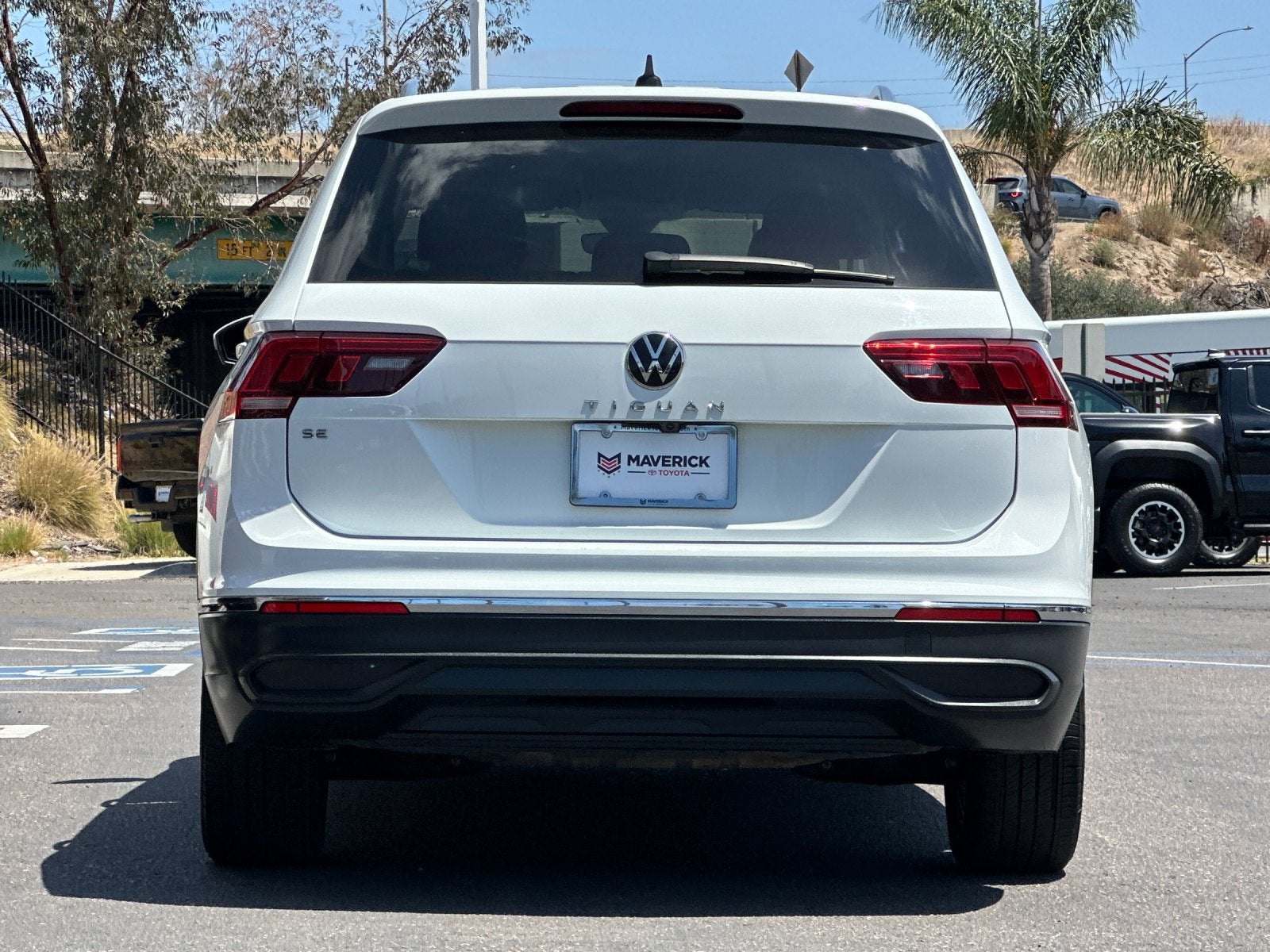 2024 Volkswagen Tiguan 2.0T SE