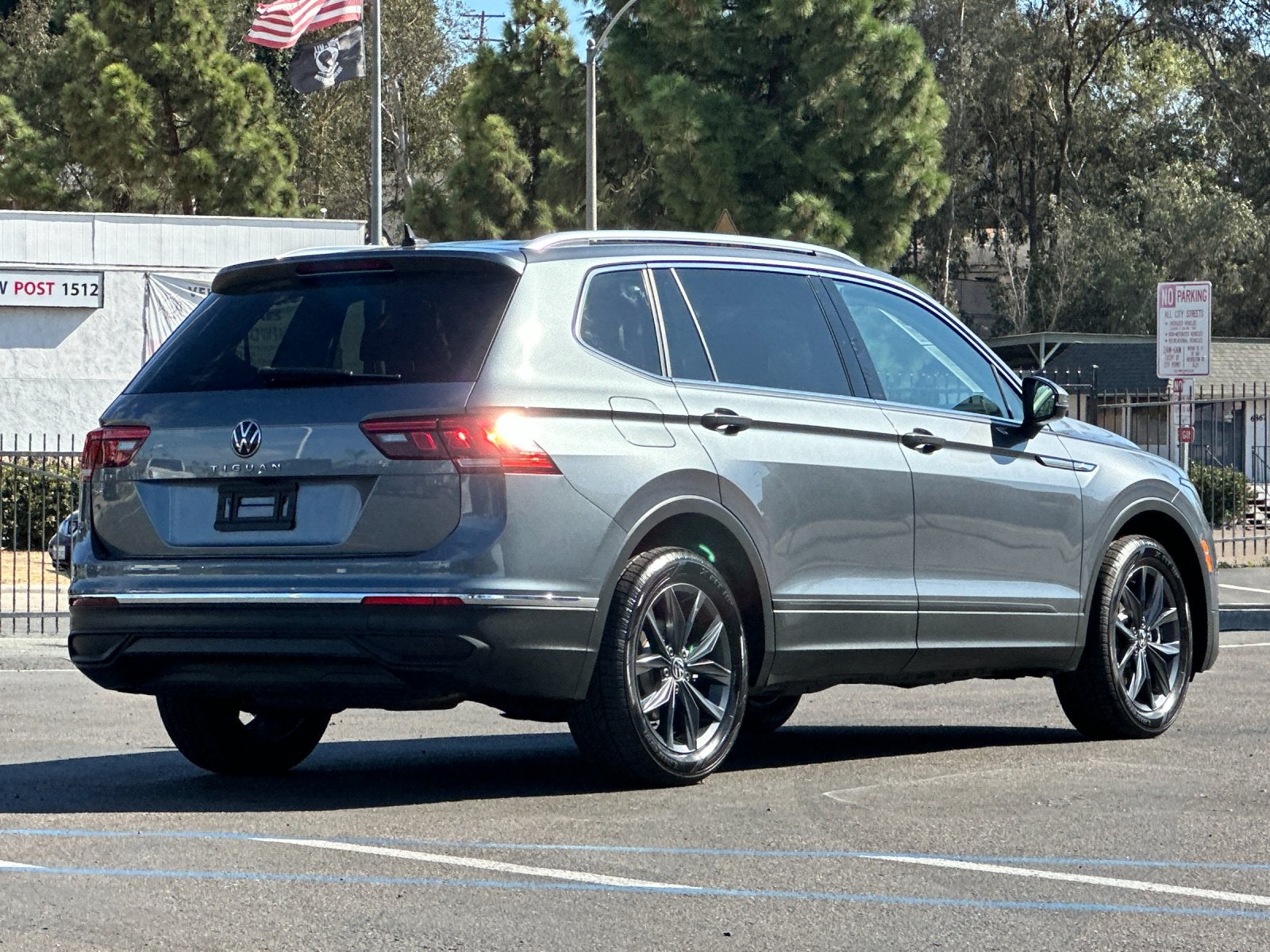 2023 Volkswagen Tiguan 2.0T SE