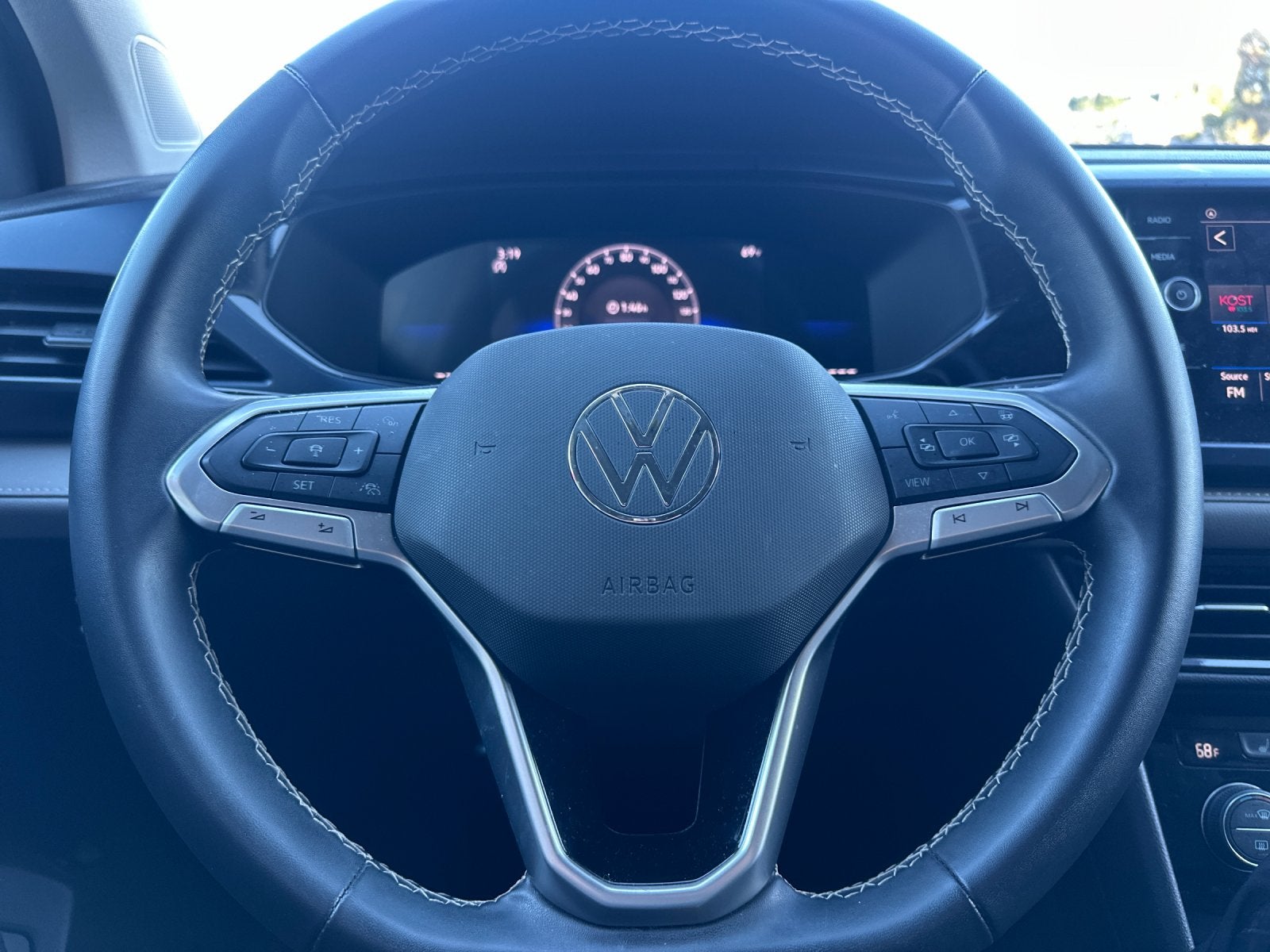 2024 Volkswagen Taos 1.5T SE