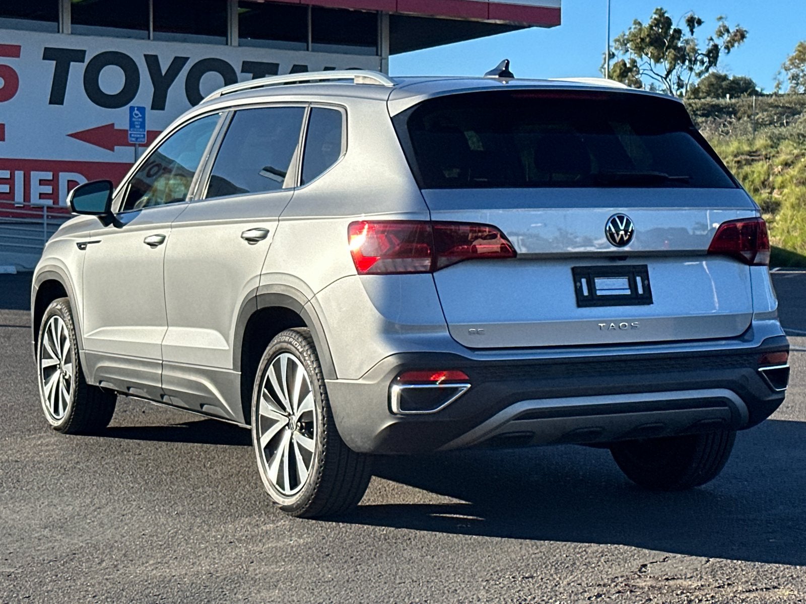 2024 Volkswagen Taos 1.5T SE