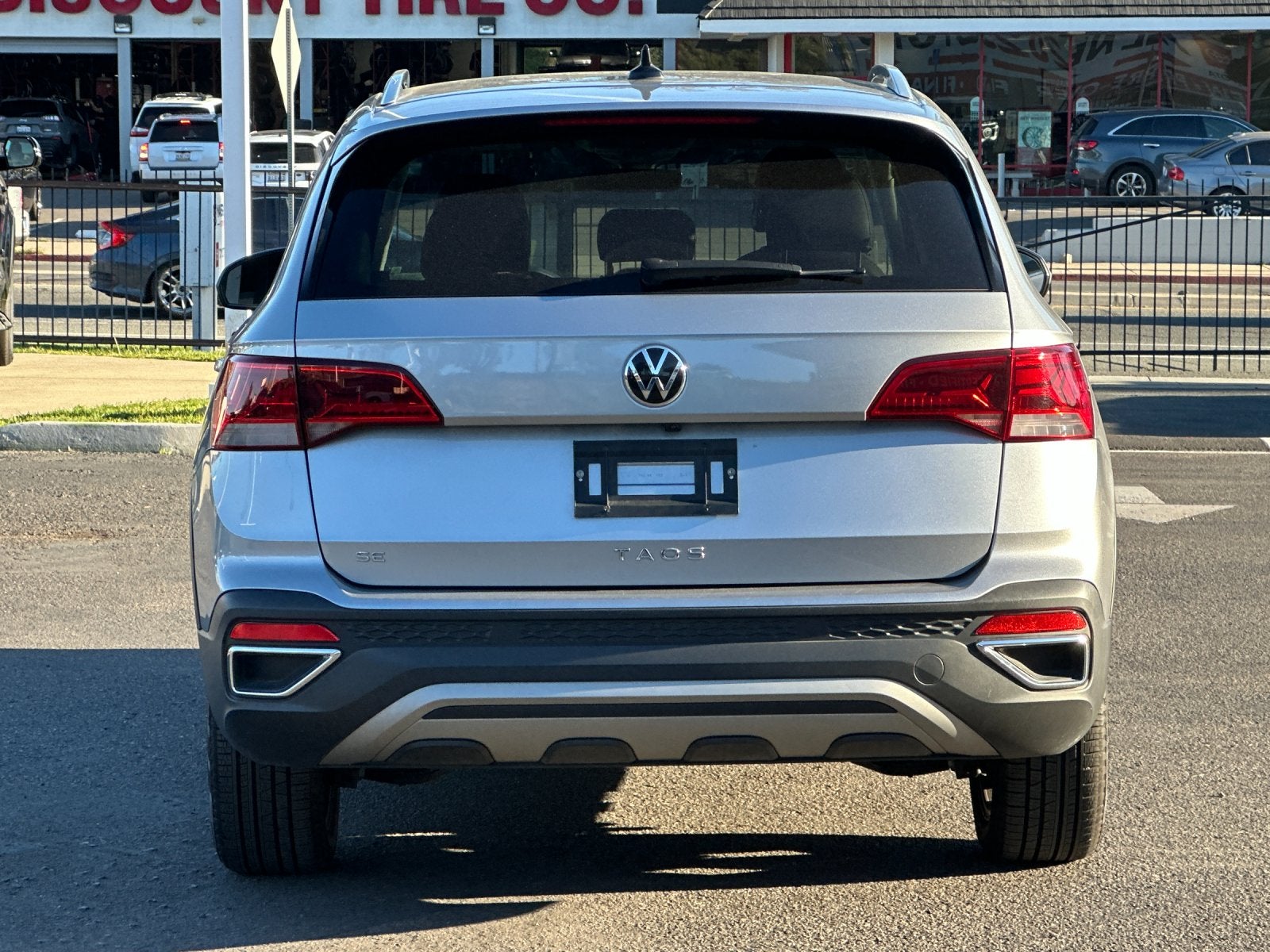 2024 Volkswagen Taos 1.5T SE