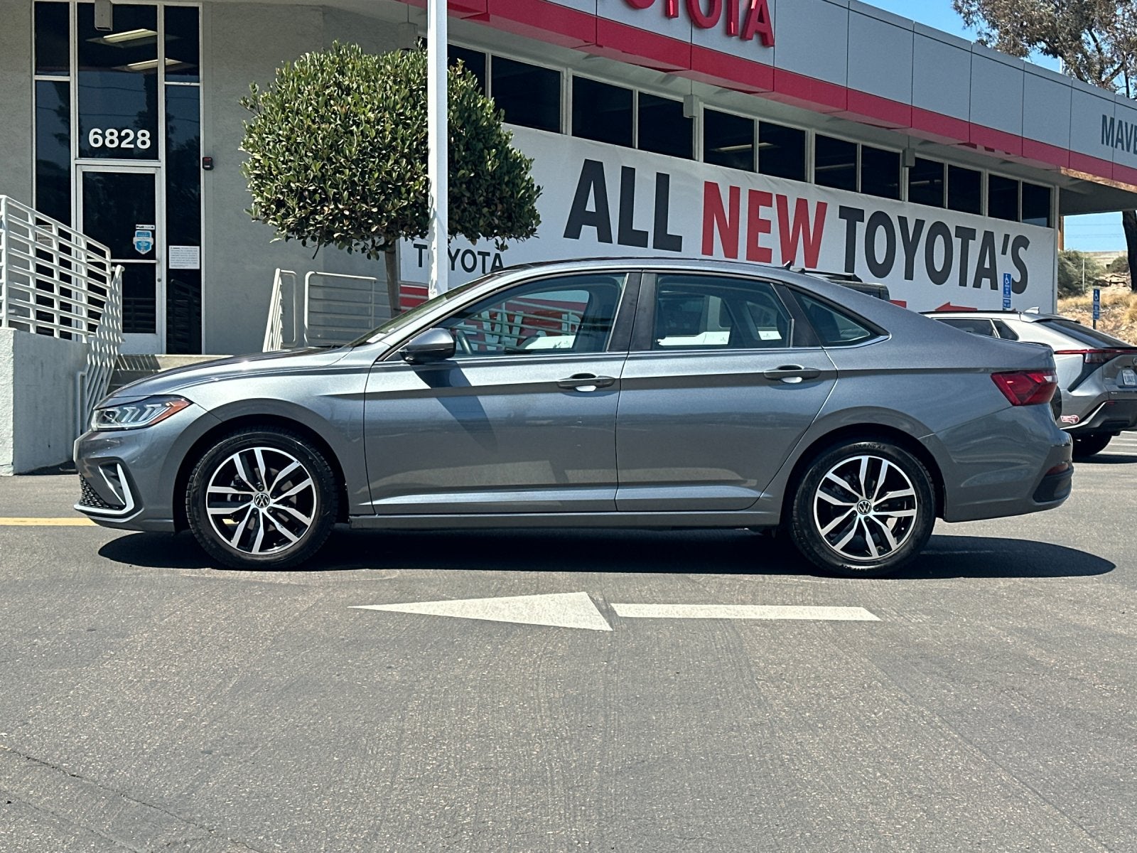 Used 2025 Volkswagen Jetta SE with VIN 3VW7X7BUXSM043874 for sale in Lemon Grove, CA