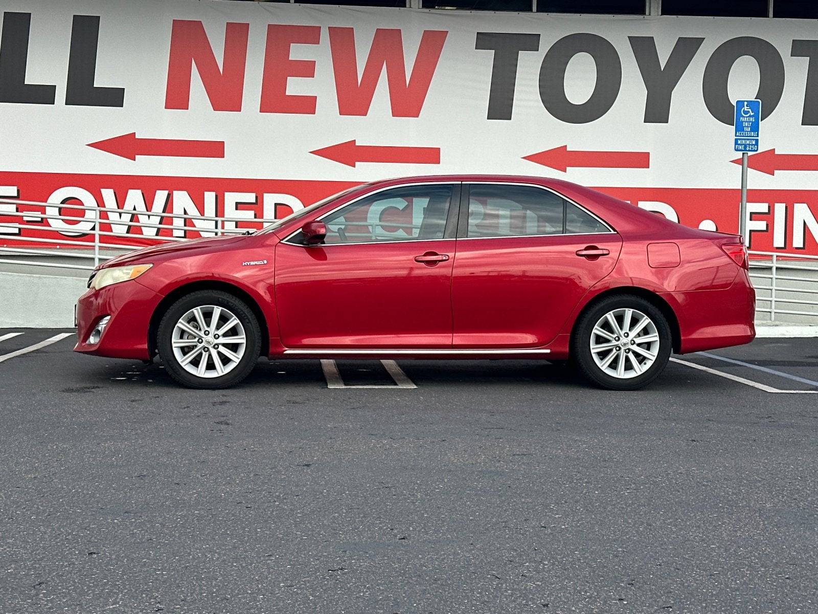 2014 Toyota Camry Hybrid XLE